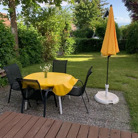 Aussergewoehnliches Mit Bergblick Und Garten In Seenaehe *